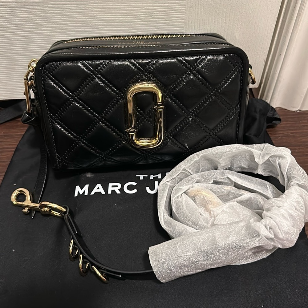 Marc Jacobs The Quilted Softshot 21